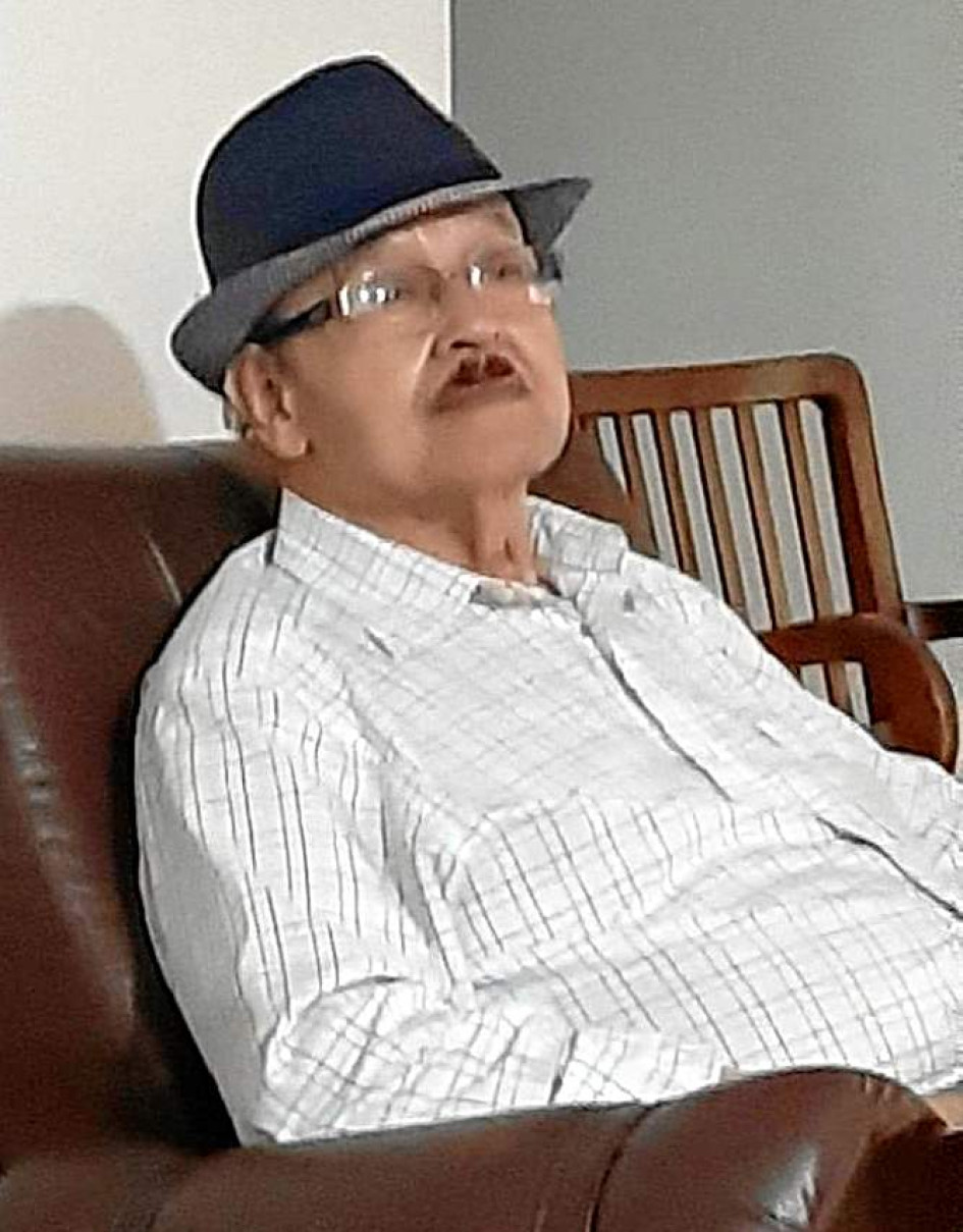 Foto | Albeiro Rudas | LA PATRIA Eugenio Grajales Zapata fue concejal y presidente del Club Rotario de Anserma. Murió a sus 92 años. Fundador y propietario del almacén y compraventa ,” Anserma”, con una tradición de más de 60 años. Eugenio fue concejal por el partido conservador y alcalde Encargado, y por su espíritu de colaboración perteneció por varias décadas al club Rotario de Anserma siendo también su presidente. Casado con Aleyda Medina , con quien tuvo 5 hijos. Sus exequias se cumplieron en el templo del Carmen. Foto | Albeiro Rudas | LA PATRIA Eugenio Grajales Zapata fue concejal y presidente del Club Rotario de Anserma. Murió a sus 92 años. Fundador y propietario del almacén y compraventa ,” Anserma”, con una tradición de más de 60 años. Eugenio fue concejal por el partido conservador y alcalde Encargado, y por su espíritu de colaboración perteneció por varias décadas al club Rotario de Anserma siendo también su presidente. Casado con Aleyda Medina , con quien tuvo 5 hijos. Sus exequias se cumplieron en el templo