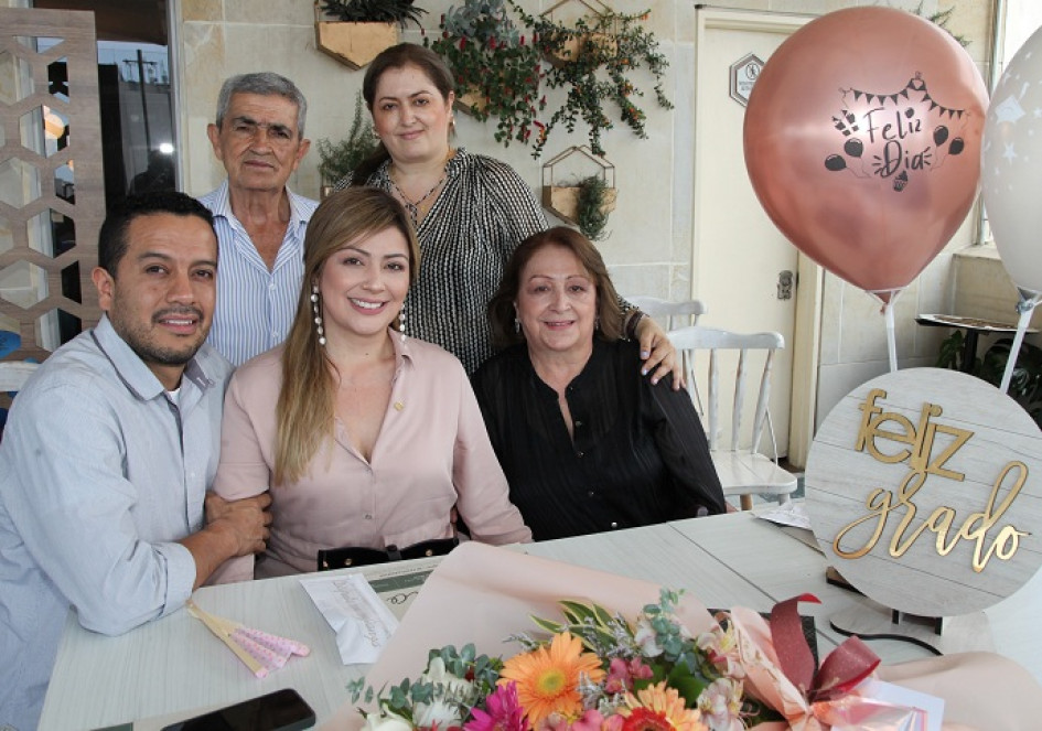 Fotos | Argemiro Idárraga | LA PATRIA Diego Mauricio Parra, Ana María Granada Vallejo, Carmenza Vallejo Cuartas, Juan Gregorio Granada y Angélica Granada Vallejo. Fotos | Argemiro Idárraga | LA PATRIA Diego Mauricio Parra, Ana María Granada Vallejo, Carmenza Vallejo Cuartas, Juan Gregorio Granada y Angélica Granada Vallejo.