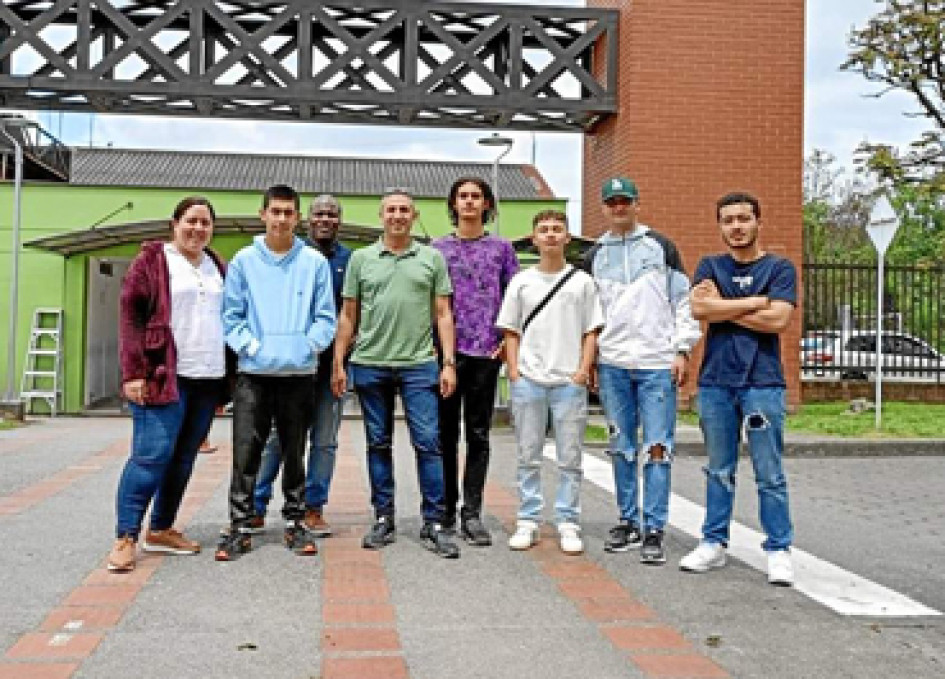 Foto | Cortesía | LA PATRIA Grupo de estudiantes que estuvieron en las intalaciones del Sena, regional Caldas. Estudiantes del programa técnico y tecnológico de la Institución de Educación Superior Colegio Integrado Nacional Oriente de Caldas (IES CINOC) visitaron el Sena para conocer los laboratorios del Tecnoparque y Sennovalab. Foto | Cortesía | LA PATRIA Grupo de estudiantes que estuvieron en las intalaciones del Sena, regional Caldas. Estudiantes del programa técnico y tecnológico de la Institución de Educación Superior Colegio Integrado Nacional Oriente de Caldas (IES CINOC) visitaron el Sena para conocer los laboratorios del Tecnoparque y Sennovalab.