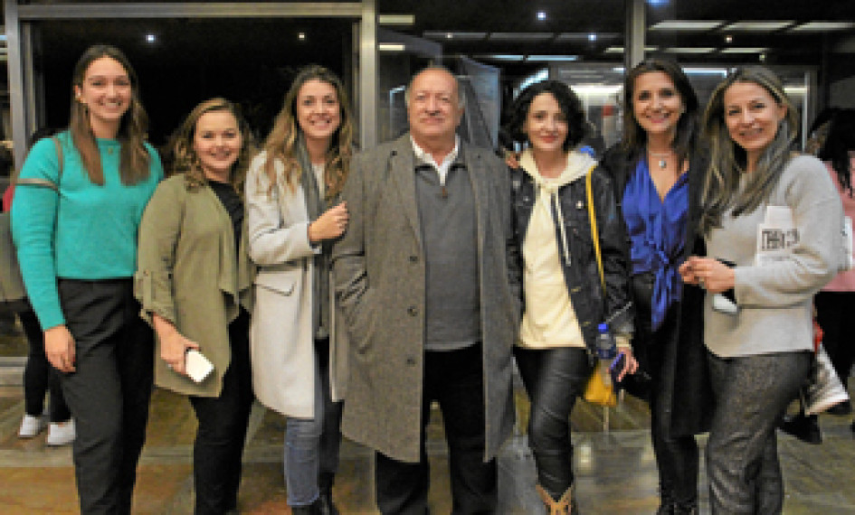 Isabela Vallejo, Mariana Villegas, Alejandra Cardona, Octavio Arbeláez, director del FITM; Claudia Patricia Restrepo, Elizabeth Ramírez y Liliana Alarcón.