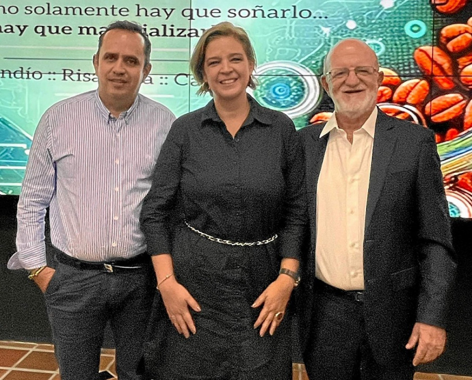 Foto | Cortesía Bios | LA PATRIA Juan Miguel Galvis, gobernador electo del Quindío; Paula Marcela Arias, directora ejecutiva de Bios; y Henry Gutiérrez, gobernador electo de Caldas.