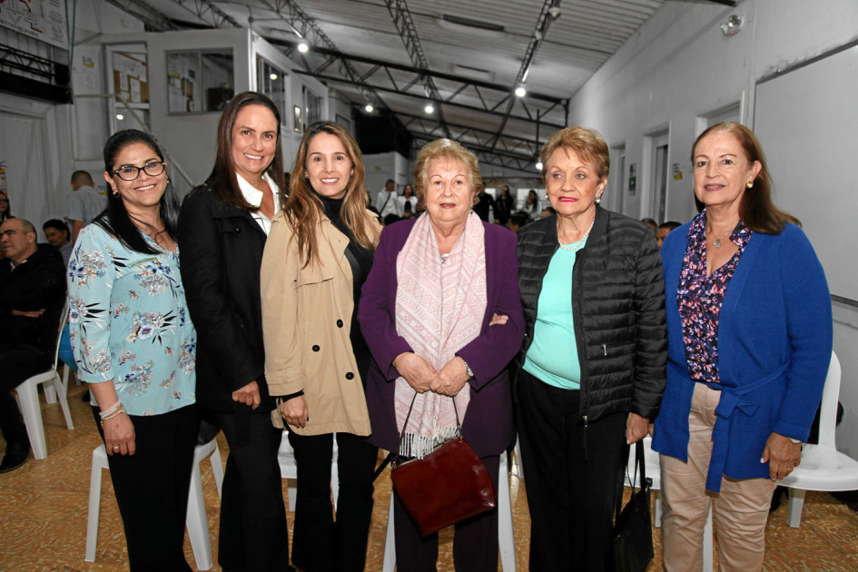 Fotos | Argemiro Idárraga | LA PATRIA Lina María Loaiza, María Consuelo Pinedo, Liliana García, María Cristina Garzón, Beatriz Santacoloma y María Teresa Cárdenas.