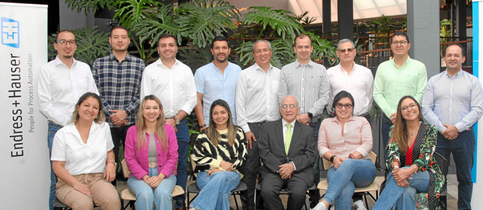 Foto | Argemiro Idárraga | LA PATRIA Hasta hoy se encuentra reunida en el Hotel Termales del Otoño la empresa Endress + Hauser Colombia realizando la reunión de planeación estratégica. Esta actividad forma parte de la estrategia de hacer presencia en las regiones para apoyar la industria local. Jahír Giraldo, director de Hogares Crea, es uno de los conferencistas. También acompaña al grupo participante Fernando Giraldo, gerente de servicios. Foto | Argemiro Idárraga | LA PATRIA Hasta hoy se encuentra reunida en el Hotel Termales del Otoño la empresa Endress + Hauser Colombia realizando la reunión de planeación estratégica. Esta actividad forma parte de la estrategia de hacer presencia en las regiones para apoyar la industria local. Jahír Giraldo, director de Hogares Crea, es uno de los conferencistas. También acompaña al grupo participante Fernando Giraldo, gerente de servicios.