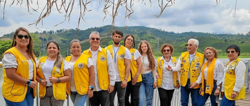Foto | Argemiro Idárraga | LA PATRIA Valentina Bermúdez, Marsuleyny Vásquez, Claudia Patricia Castro, Carlos Hernán Zuluaga, Juan Camilo Giraldo, Lady Valencia Patiño, Sofía Patiño, Maria Enith Castrillón, Octavio Zapata Ospina, Adiela Guarín y Maryorie Castrillón participaron en el seminario de región del Club de Leones Manizales-Chipre. Foto | Argemiro Idárraga | LA PATRIA Valentina Bermúdez, Marsuleyny Vásquez, Claudia Patricia Castro, Carlos Hernán Zuluaga, Juan Camilo Giraldo, Lady Valencia Patiño, Sofía Patiño, Maria Enith Castrillón, Octavio Zapata Ospina, Adiela Guarín y Maryorie Castrillón participaron en el seminario de región del Club de Leones Manizales-Chipre.