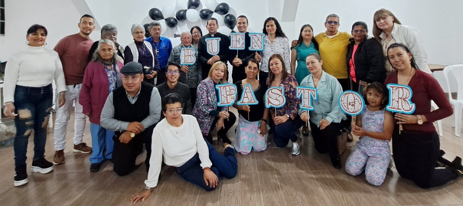 Foto | Lector | LA PATRIA En la Parroquia San Juan Bautista de Neira (Caldas), el Ministerio de Liturgia San Pablo celebró a sus sacerdotes el Día del Buen Pastor. Felicitamos a nuestros sacerdotes José Rodolfo Ocampo, párroco; y a los vicarios, Pedro Andrés Agudelo, Gustavo Gil y Jaime de Jesús Serna. Agradecemos a Dios su presencia y acompañamiento incondicional a la comunidad. Foto | Lector | LA PATRIA En la Parroquia San Juan Bautista de Neira (Caldas), el Ministerio de Liturgia San Pablo celebró a sus sacerdotes el Día del Buen Pastor. Felicitamos a nuestros sacerdotes José Rodolfo Ocampo, párroco; y a los vicarios, Pedro Andrés Agudelo, Gustavo Gil y Jaime de Jesús Serna. Agradecemos a Dios su presencia y acompañamiento incondicional a la comunidad.