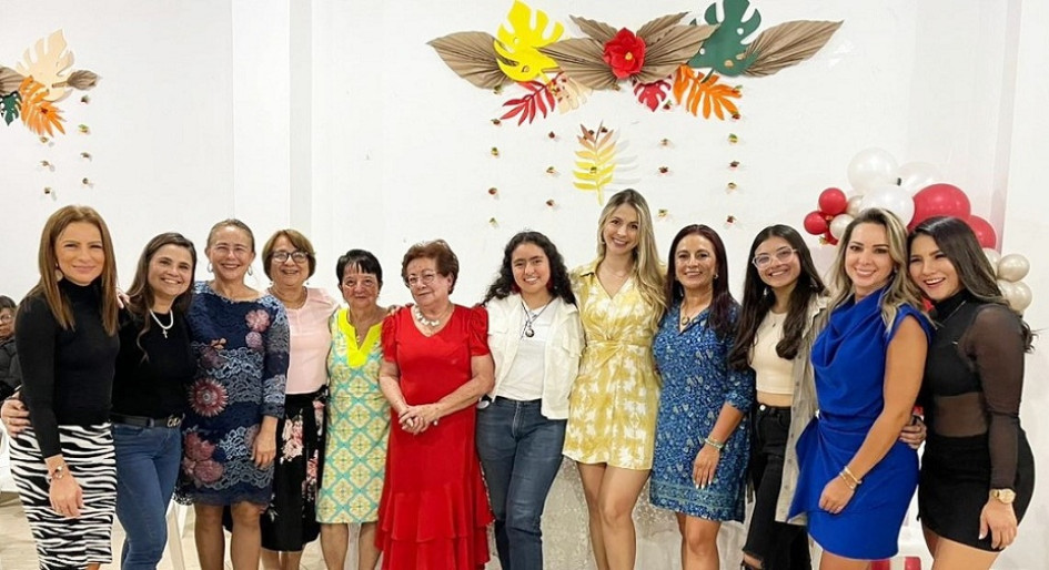 Liliana Piedrahíta, Diana Milena Valencia, María Isabel Piedrahíta, Ana Montes, Rubiela Montes, Rosalba Montes, Alejandra Gómez, Vanesa Piedrahíta, Carolina Piedrahíta, Melisa Gutiérrez, Marcela Montes y Juliana Valencia.