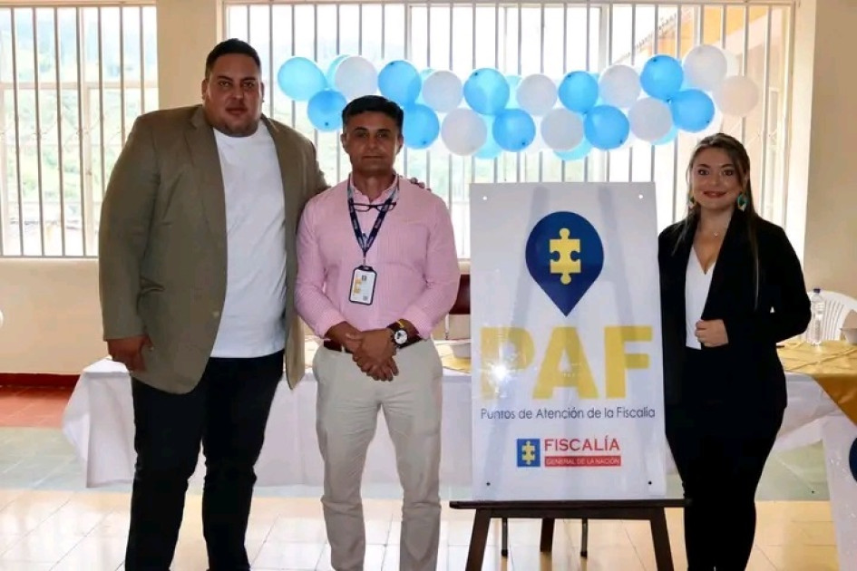 Camio Isaza González, alcalde de Pácora; Armando Castrillón, director seccional de Fiscalías de Caldas; y Natalia Grajales Arango, inspectora de la Policía de Pácora. Camio Isaza González, alcalde de Pácora; Armando Castrillón, director seccional de Fiscalías de Caldas; y Natalia Grajales Arango, inspectora de la Policía de Pácora.