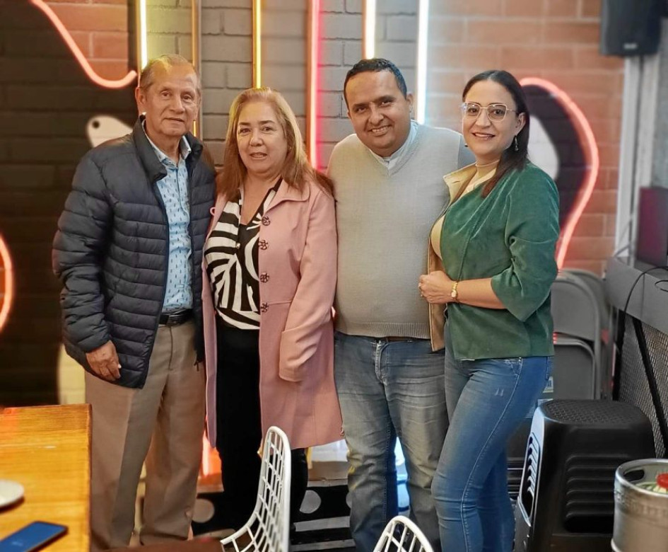 Foto | Henry Giraldo | LA PATRIA Wilson Giraldo, Marina Estela Betancourth, Wilson Salamanca y Claudia Yaneth Montoya tuvieron un reencuentro de amigos. Juntos trabajaron en la Comisaría de Familia de Manzanares (Caldas) en el año 2011.