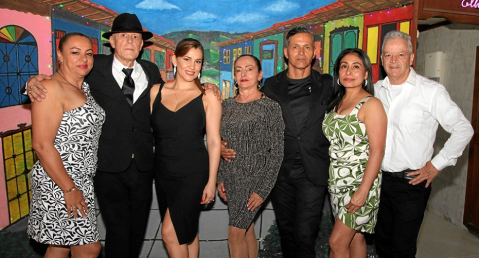 Damaris Cardona, Héctor García, Lida Franco, Martha Solís, Henry González, Ángela Cetina y Uriel Quintero.
