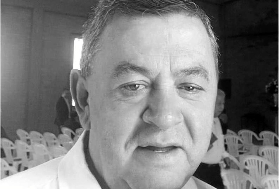 El padre Nelson Salazar falleció en la ciudad de Pereira. Fue ordenado sacerdote de la Diócesis de Pereira, por imposición del Papa Juan Pablo II en su visita apostólica a Colombia en 1986. Salazar comenzó ejerciendo su ministerio pastoral en la parroquia La Inmaculada Concepción de Viterbo (Caldas). Hasta este año sirvió en la parroquia La Sagrada Familia del barrio Los Corales de la capital risaraldense. El padre Nelson Salazar falleció en la ciudad de Pereira. Fue ordenado sacerdote de la Diócesis de Pereira, por imposición del Papa Juan Pablo II en su visita apostólica a Colombia en 1986. Salazar comenzó ejerciendo su ministerio pastoral en la parroquia La Inmaculada Concepción de Viterbo (Caldas). Hasta este año sirvió en la parroquia La Sagrada Familia del barrio Los Corales de la capital risaraldense.