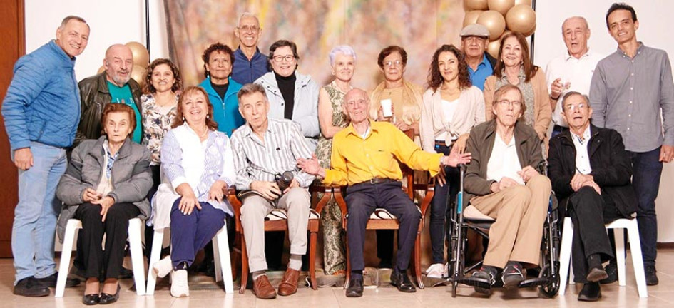 Foto | Cortesía | LA PATRIA Inés Salazar, Nancy Guido, William Trujillo, Alirio Jiménez, Peter Sandstede, Carlos Sánchez, Darío Augusto Cardona, Jorge Hurtado, Cielo Arango, Marlene Clavijo, Luis Álvarez, Luz Marina Estrada, Gloria Inés Echeverri, Luisa García, Claudia Patricia Ruiz, Arcesio Morales, Matilde Henao, Adalberto Ceballos y Felipe Jiménez.