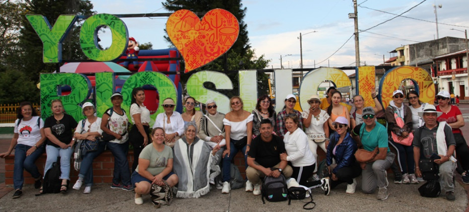 Foto | Argemiro Idárraga | LA PATRIA El grupo en el parque de Riosucio.