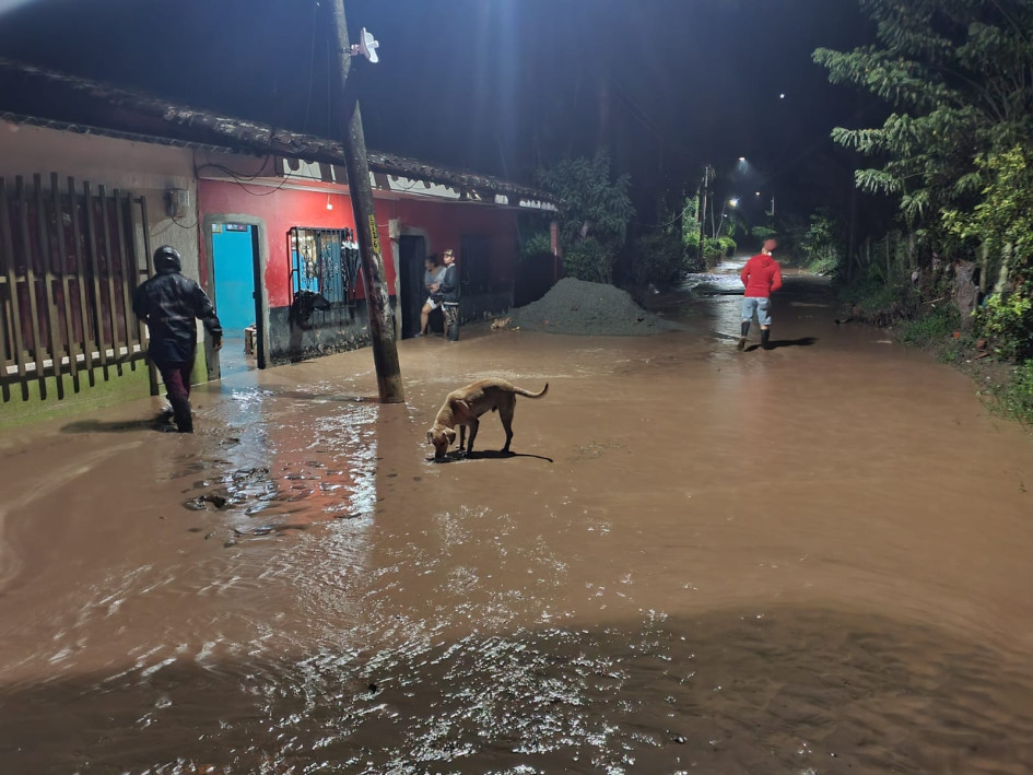 Nueva inundación en Supía (Caldas) debido a las fuertes lluvias de este domingo Nueva inundación en Supía (Caldas) debido a las fuertes lluvias de este domingo