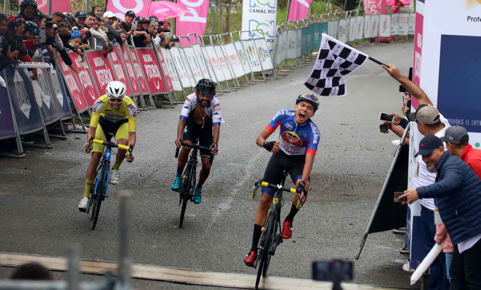 Pinzón se lleva la octava etapa del Clásico RCN y Reyes mantiene el liderato Pinzón se lleva la octava etapa del Clásico RCN y Reyes mantiene el liderato