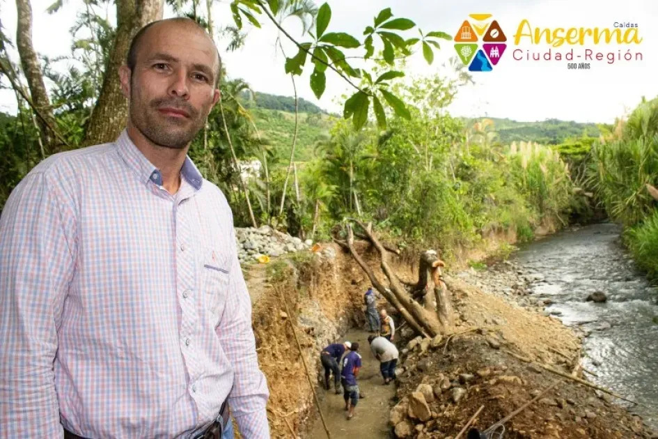 El alcalde de Anserma, John Alejandro Londoño Medina.