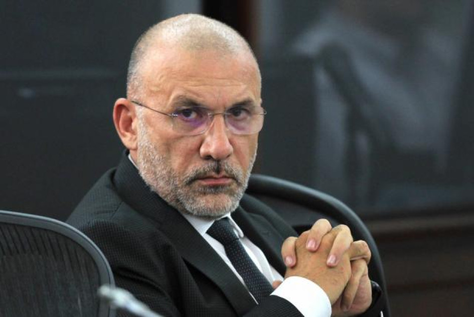 Roy Barreras hizo público en septiembre que sufre de cáncer de colon y debe someterse a quimioterapia. Roy Barreras hizo público en septiembre que sufre de cáncer de colon y debe someterse a quimioterapia.