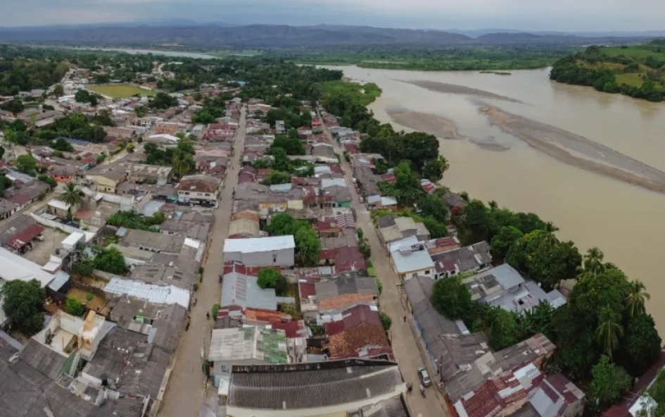 Cáceres se ubica al extremo norte de Antioquia, muy lejos de donde tenía permiso el detenido para trabajar. Cáceres se ubica al extremo norte de Antioquia, muy lejos de donde tenía permiso el detenido para trabajar.