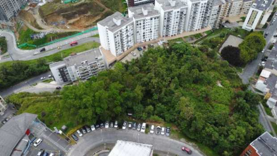 El Concejo de Manizales autorizó a la Alcaldía a vender su parte del lote. El Concejo de Manizales autorizó a la Alcaldía a vender su parte del lote.