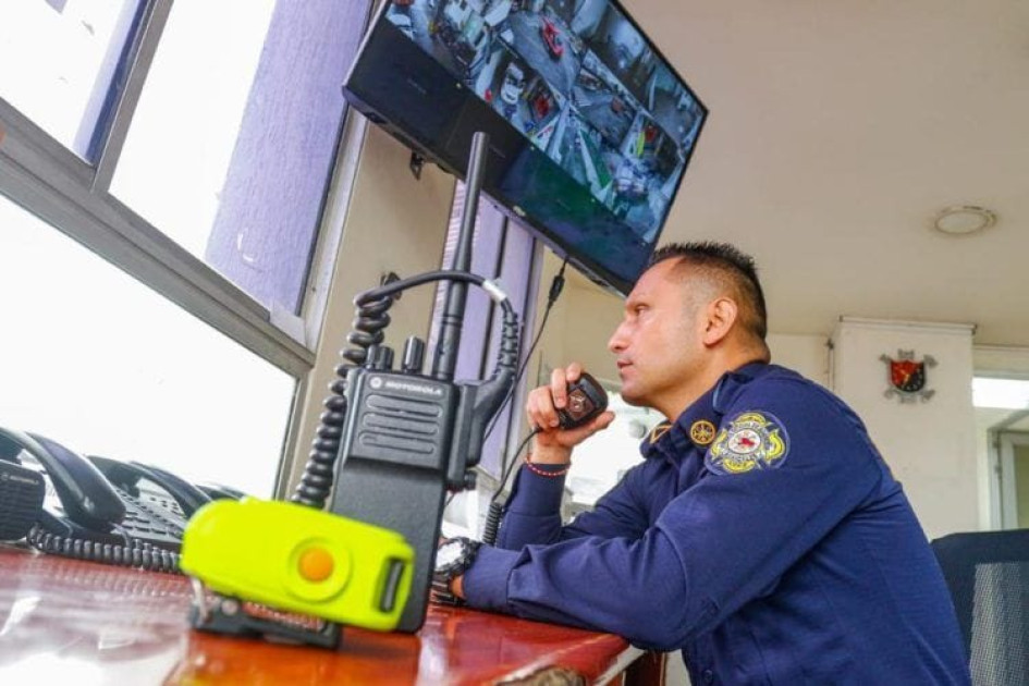 Atención de llamadas a las líneas de emergencia.