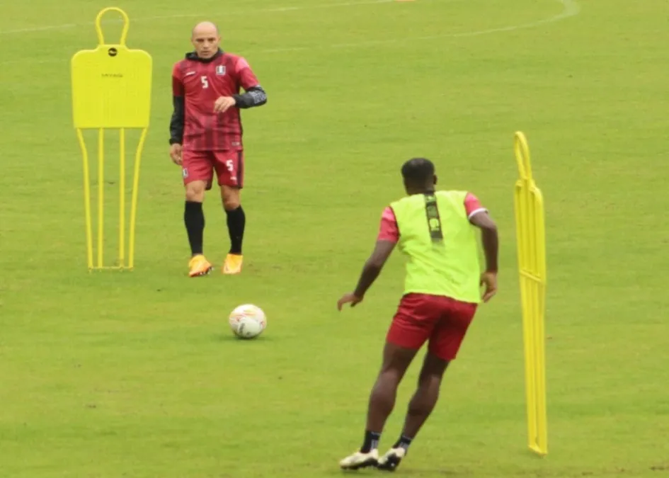 Andrés Felipe Correa, "El Pecoso", seguridad defensiva y liderazgo para el Once Caldas. Once Caldas