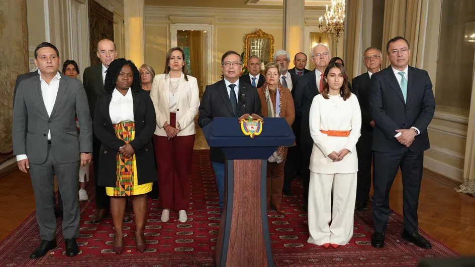 Presidente, Gustavo Petro, y su gabinete. Presidente, Gustavo Petro, y su gabinete.