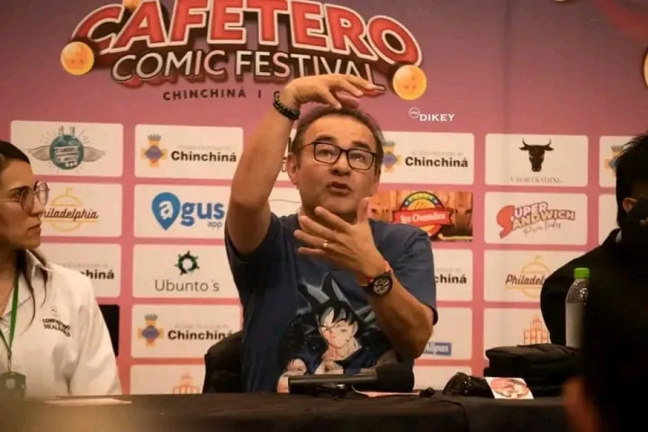 El actor de doblaje mexicano Mario Castañeda, reconocido por ser la voz de Gokú de Dragon Ball Z, visitó el fin de semana Chinchiná, para participar del Eje Cafetero Comic Festival, que reunió a 40 expositores. El actor de doblaje mexicano Mario Castañeda, reconocido por ser la voz de Gokú de Dragon Ball Z, visitó el fin de semana Chinchiná, para participar del Eje Cafetero Comic Festival, que reunió a 40 expositores.