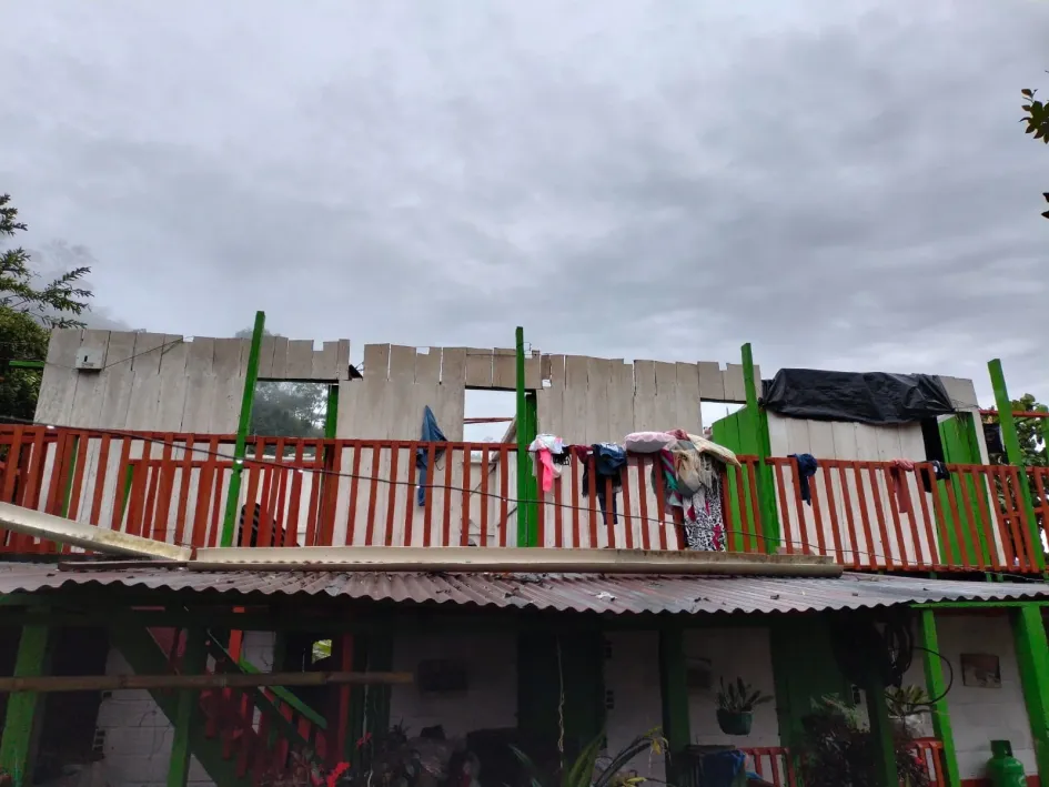 Vendaval afectó viviendas, escuela y cementerio en Arboleda (Pensilvania)