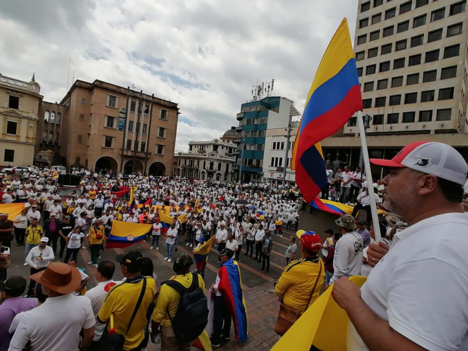 La movilización contó con la presencia de veteranos de la Fuerza Pública. La movilización contó con la presencia de veteranos de la Fuerza Pública.
