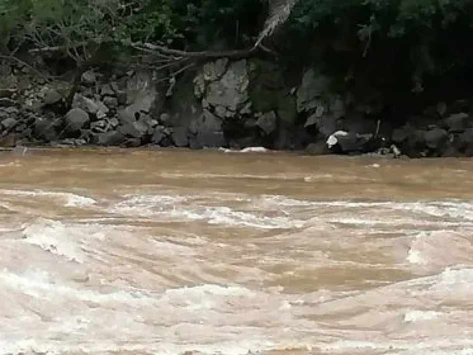 Hallan cadáver de una mujer en el río Cauca, por la Felisa Hallan cadáver de una mujer en el río Cauca, por la Felisa