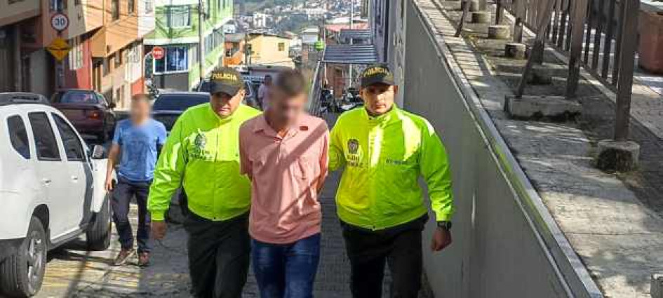 Alias Leche habría asesinado a Óscar Romaña en el barrio González de la capital de Caldas. Alias Leche habría asesinado a Óscar Romaña en el barrio González de la capital de Caldas.