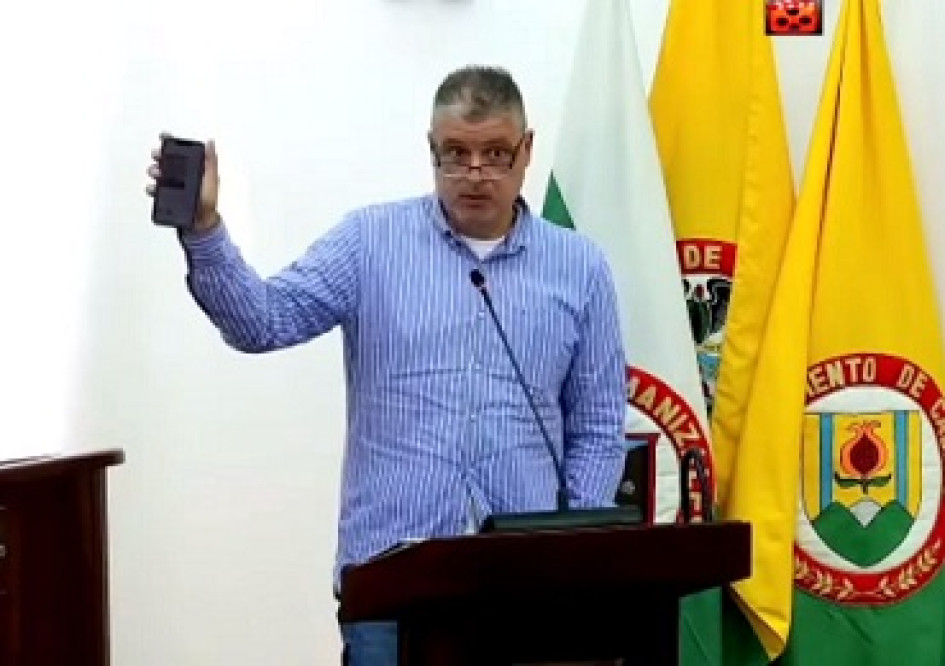 Tulio, denuncia o reculada Manizales.