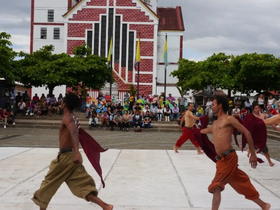 La octava versión del Festival de Teatro Universitario de Palestina, roba aplausos.