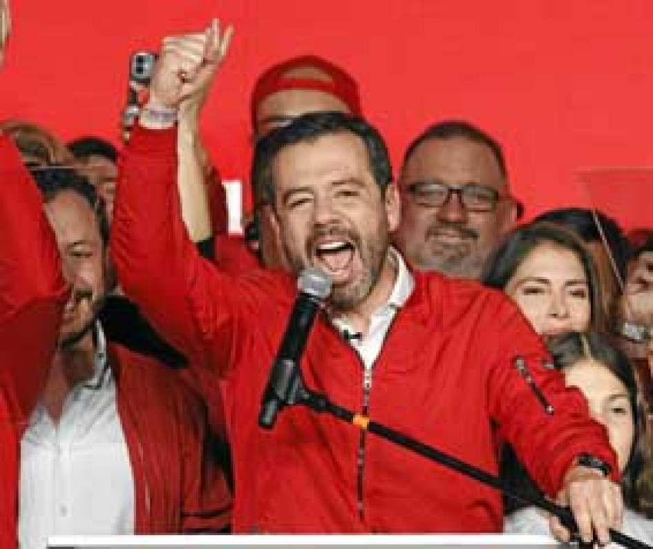 Fotos | EFE | LA PATRIA  A la tercera fue la vencida para el exsenador Carlos Fernando Galán, que buscó la Alcaldía de Bogotá en 2011 y 2019. Esta vez lo logró por el Nuevo Liberalismo, partido fundado por su padre, Luis Carlos Galán.