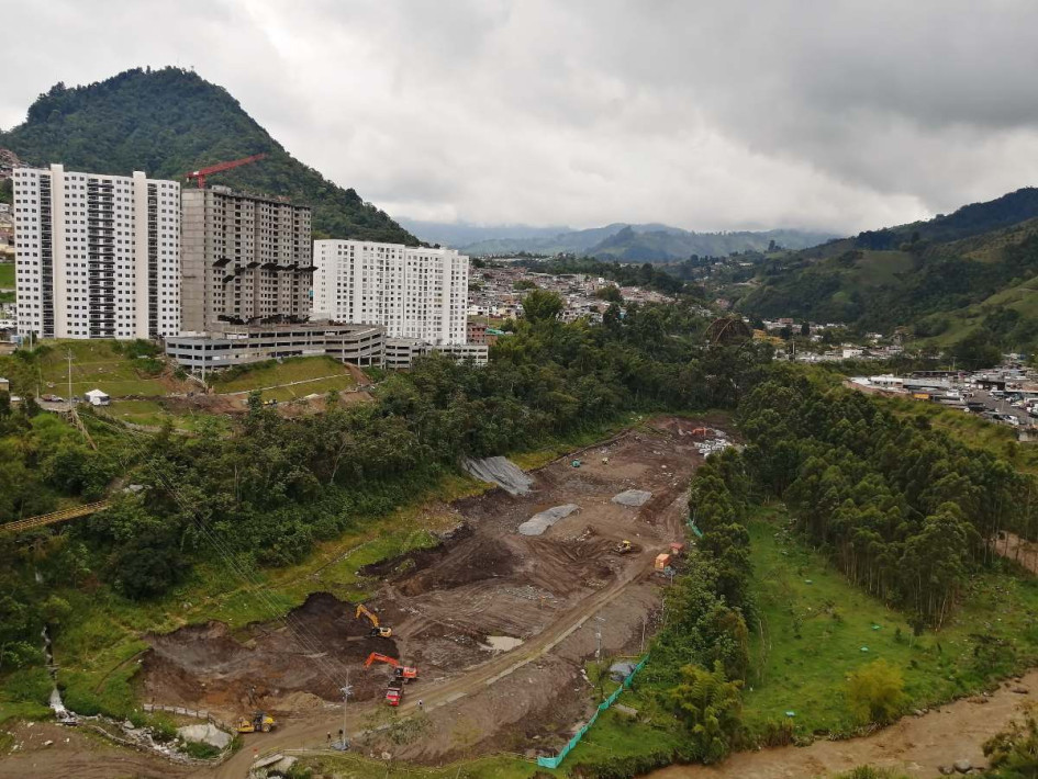 Zona de las obras de la Planta de Tratamiento de Aguas Residuales. Zona de las obras de la Planta de Tratamiento de Aguas Residuales.