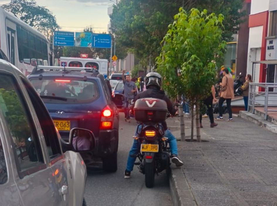 Este es el sector en donde se presentó el accidente de tránsito de un motociclista en la Avenida Santander.