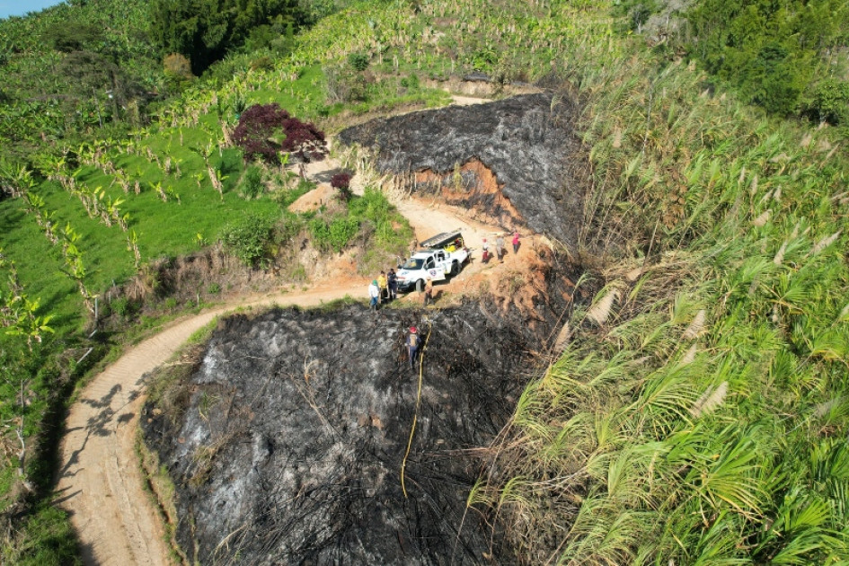 Este es el incendio que se ocurrió en la vereda la Tulia de Anserma (Caldas). Este es el incendio que se ocurrió en la vereda la Tulia de Anserma (Caldas).