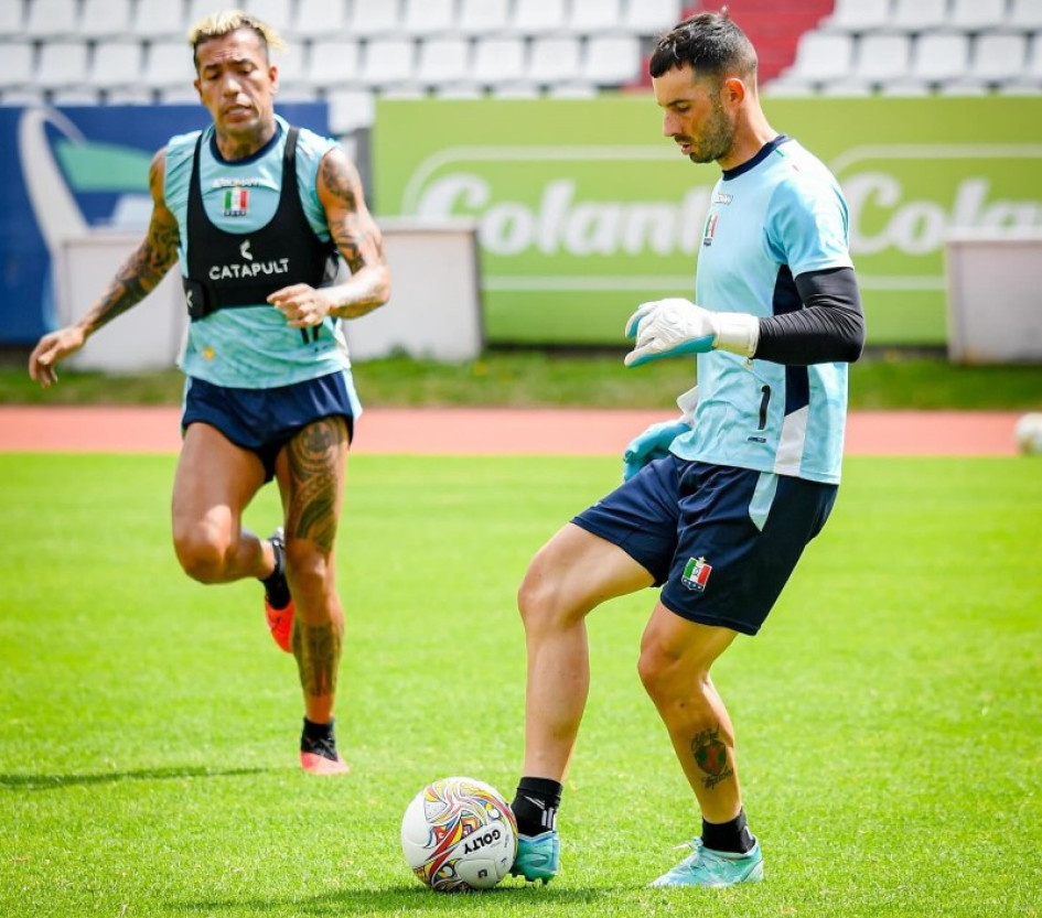 Dayro Moreno y Ezquiel Mastrolía, esperanzas para enderezar el presente del Once Caldas. Dayro Moreno y Ezquiel Mastrolía, esperanzas para enderezar el presente del Once Caldas.