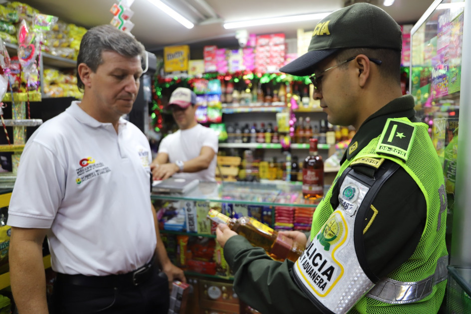 La Policía Fiscal y Aduanera y la Unidad de Rentas Departamental de Caldas