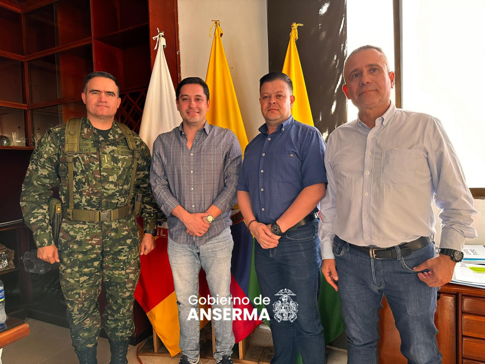 Estudian posibilidad de base militar Foto|Albeiro Rudas|LA PATRIA Estudian posibilidad de base militar Foto|Albeiro Rudas|LA PATRIA