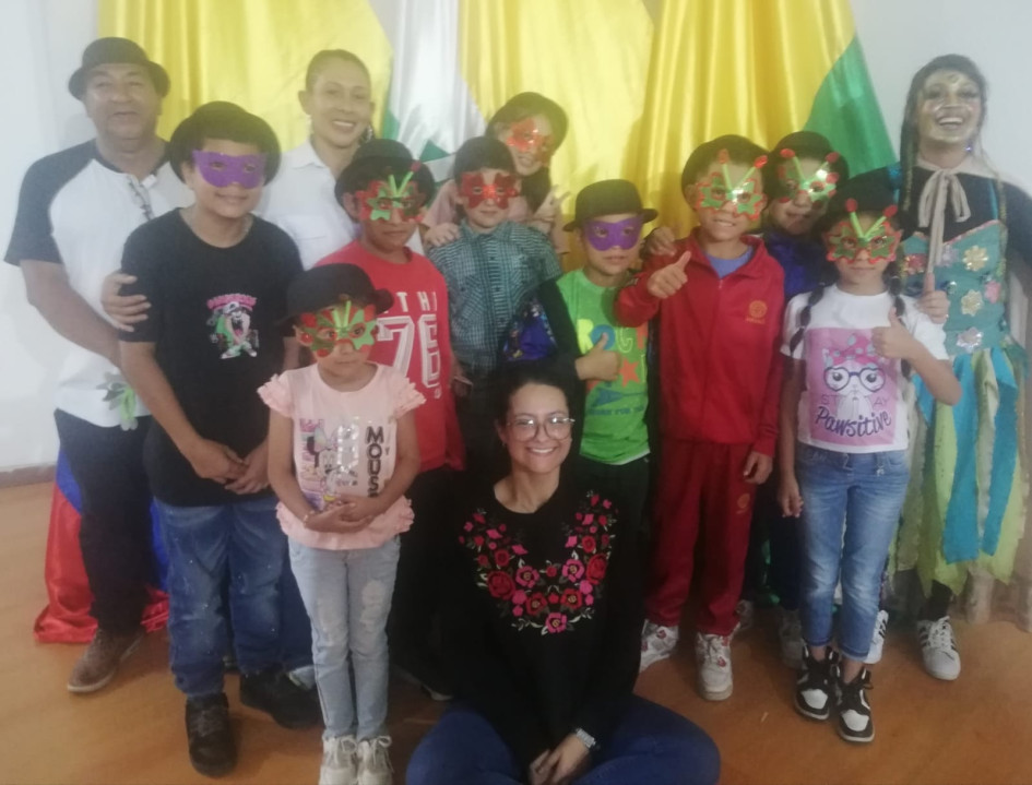 Semillas de color del diablo fue uno de los grupos participantes en el proyecto semilla carnavalera en Riosucio. Semillas de color del diablo fue uno de los grupos participantes en el proyecto semilla carnavalera en Riosucio.