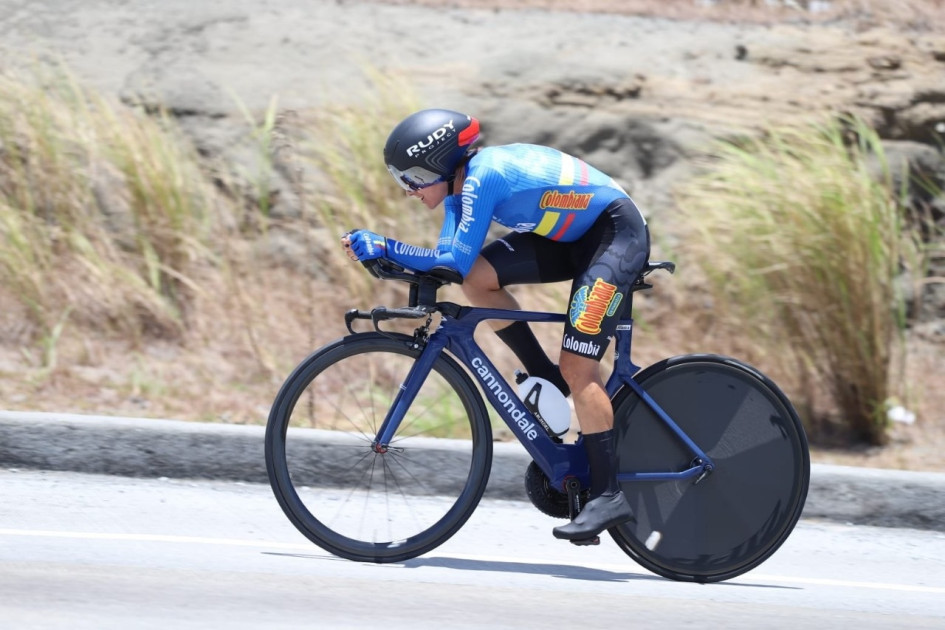 Diana Carolina Peñuela durante la contrarreloj élite del Campeonato Panamericano de Ruta. Diana Carolina Peñuela durante la contrarreloj élite del Campeonato Panamericano de Ruta.