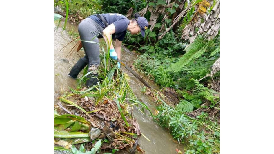 Bomberos, instituciones educativas, el hospital, la UMATA y la Unidad de Sanidad participaron en la actividad. Bomberos, instituciones educativas, el hospital, la UMATA y la Unidad de Sanidad participaron en la actividad.