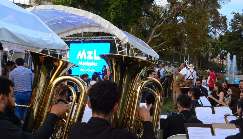La Banda Municipal de Manizales acompañó el lanzamiento de MZL, Manizales del alma, como la marca de la ciudad para atraer turismo e inversión. La Banda Municipal de Manizales acompañó el lanzamiento de MZL, Manizales del alma, como la marca de la ciudad para atraer turismo e inversión.