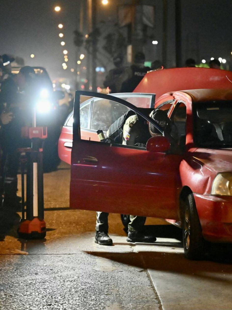 La familia de María Daniela Icaza denuncia que no tenía custodia policial al momento de su asesinato. La familia de María Daniela Icaza denuncia que no tenía custodia policial al momento de su asesinato.