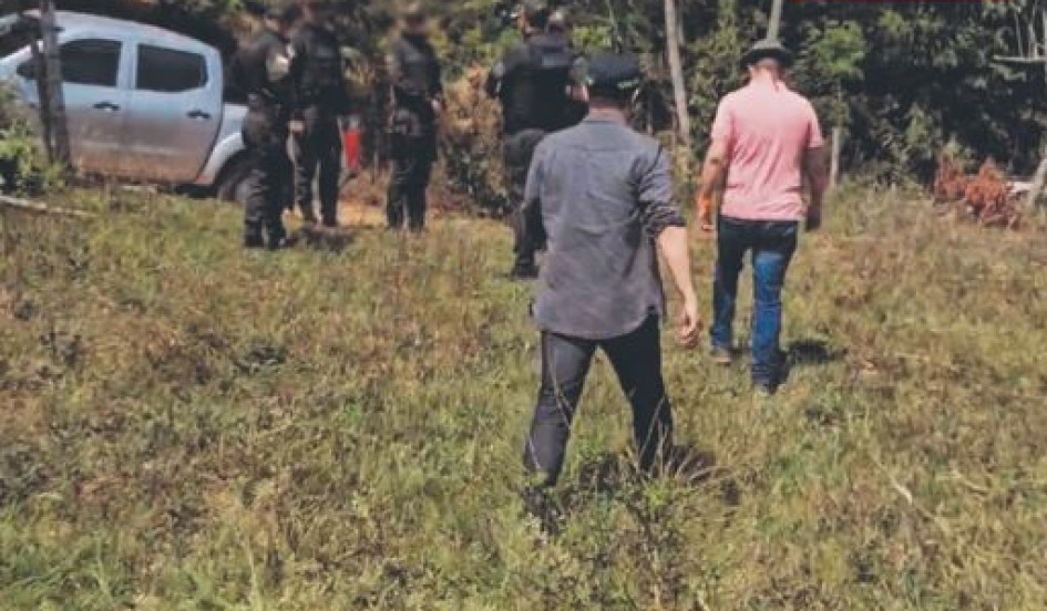 18 funcionarios del CTI y una canina participaron en la búsqueda. 18 funcionarios del CTI y una canina participaron en la búsqueda.