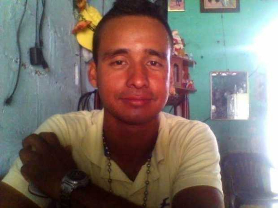 Gilberto Vélez Rivera, de 32 años.