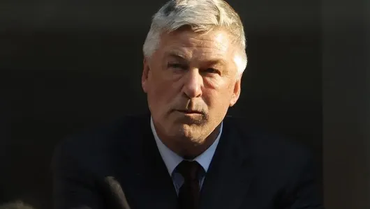 Alec Baldwin, acusado de homicidio involuntario por la muerte Halyna Hutchins