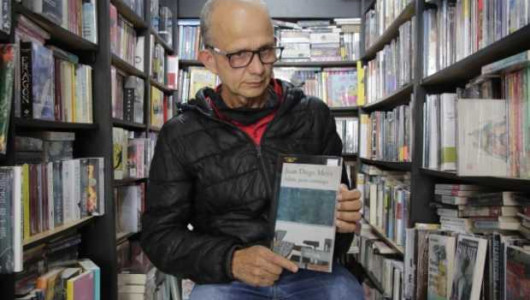 Homenaje del escritor William Ospina a Leonel Orozco, fundador de Leo libros en Manizales