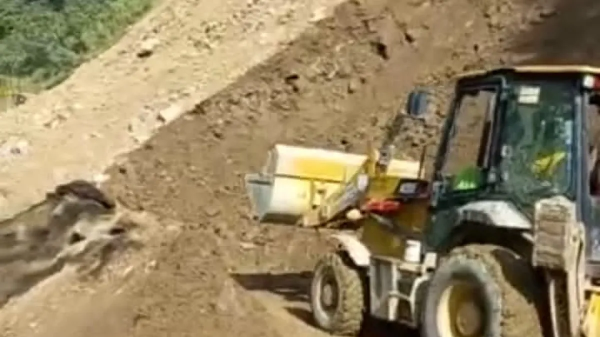 Trabajos en la vía Aranzazu-Salamina. 