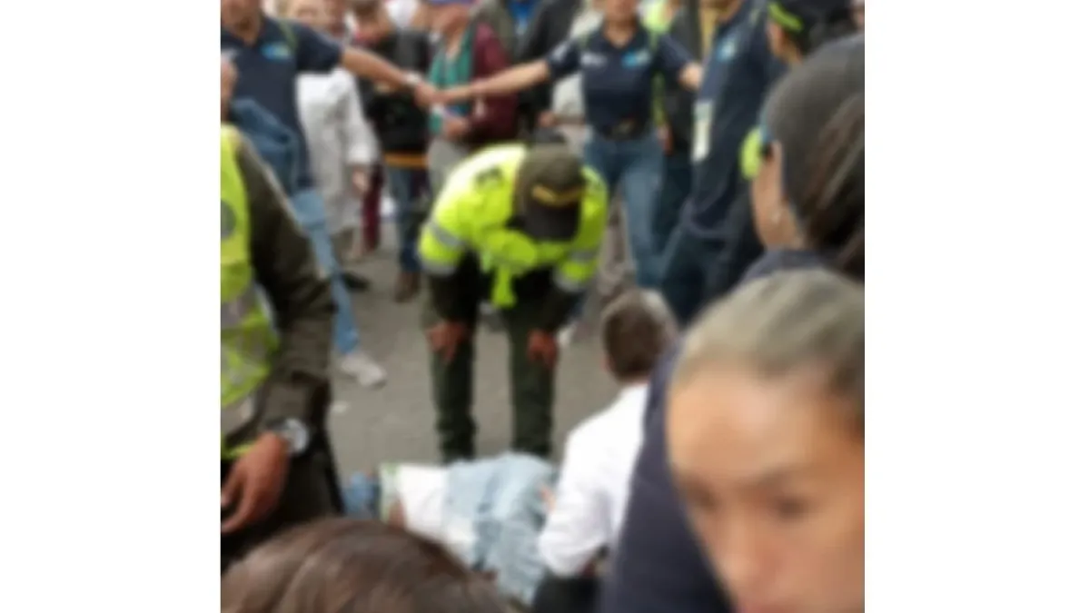 Un carro arrolló a peatones en la carrera 23 de Manizales 